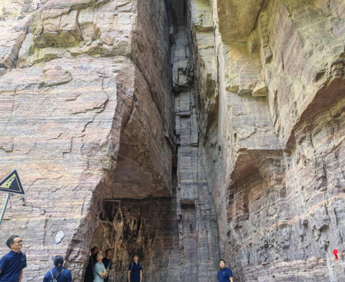 不忘初心担使命,郭亮精神代代传 不忘初心担使命,郭亮精神代代传