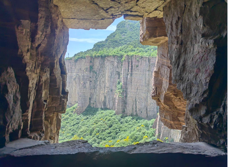 不忘初心担使命,郭亮精神代代传 不忘初心担使命,郭亮精神代代传